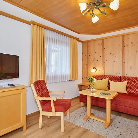 Alpenblick Apartment *